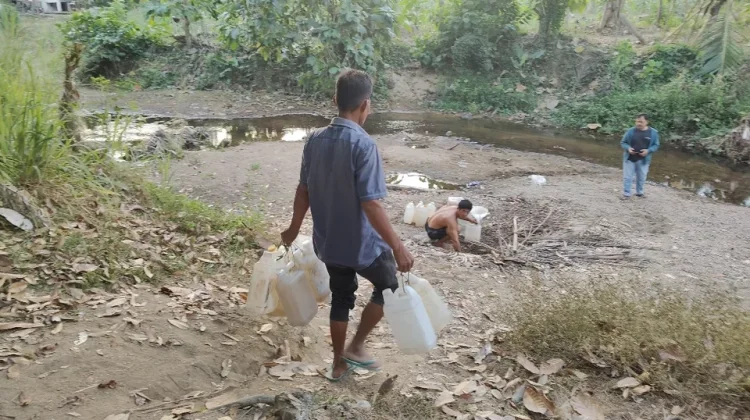 Kemarau Panjang, Dua Desa di Polman Laporkan Kekurangan Air Bersih