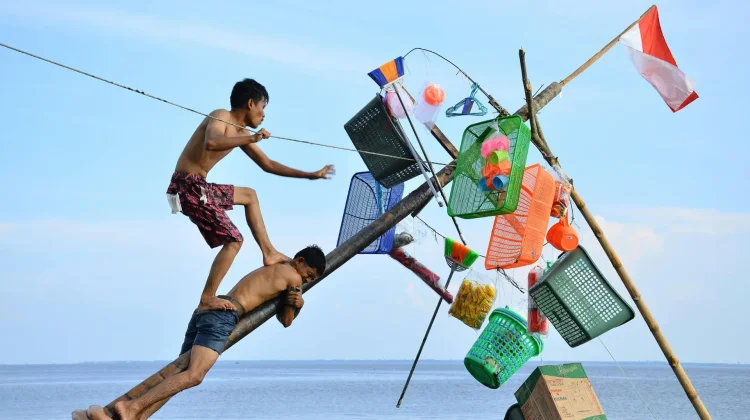 Tak Perlu Mahal, Keseruan Lomba Agustusan dengan Hadiah yang Kreatif