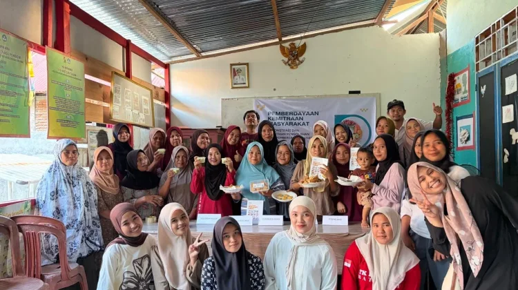 Kader Posyandu dan Guru PAUD di Onang Belajar Olah Ikan Jadi PMT Cegah Stunting