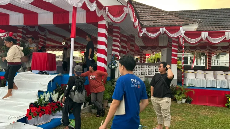 Menjaga Denyut Otak Broadcasting: Peran Teknisi Radio dalam Mengisi Kemerdekaan