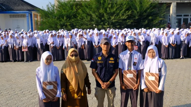 Densus 88 Sulbar Edukasi Pencegahan IRET di SMAN 1 Wonomulyo