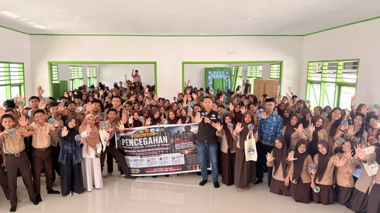 Densus 88 Ajak Pelajar Sulbar Waspada Propaganda Ekstremisme di Medsos