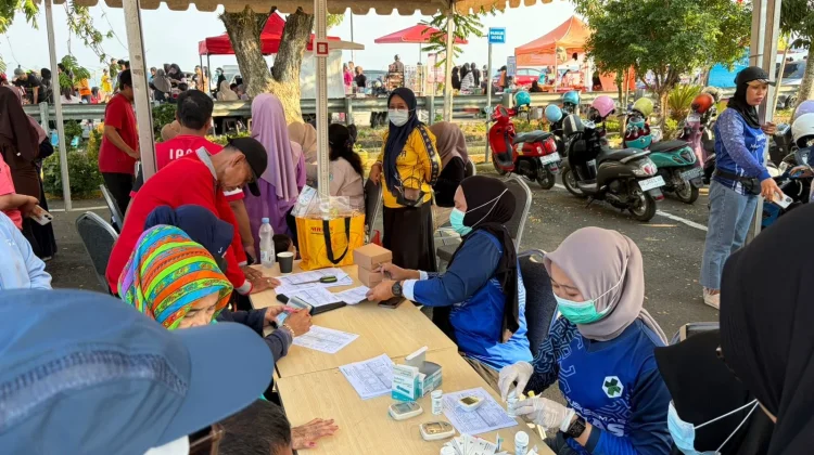 Warga Mamuju Manfaatkan Cek Kesehatan Gratis di RRI Fest 2026