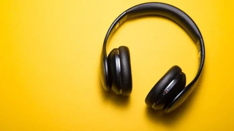Makna Lagu “Madu dan Racun”, Kisah Cinta yang Manis Sekaligus Menyakitkan