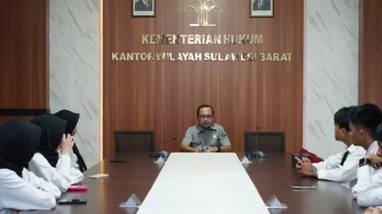 Kemenkum Sulbar Tanamkan Budaya Pelayanan kepada Peserta Magang