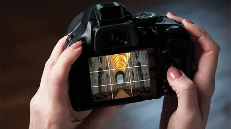 Fungsi Grid di Kamera: Tombol Kecil yang Bikin Foto Naik 10 Level