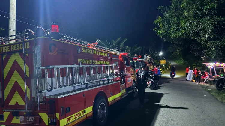 Tangani Karhutla, Damkar Mamuju Habiskan Hampir 200 Ton Air