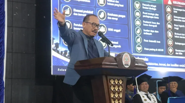 Gubernur Suhardi Duka Berikan 50 Beasiswa untuk Mahasiswa Kampus Unasman