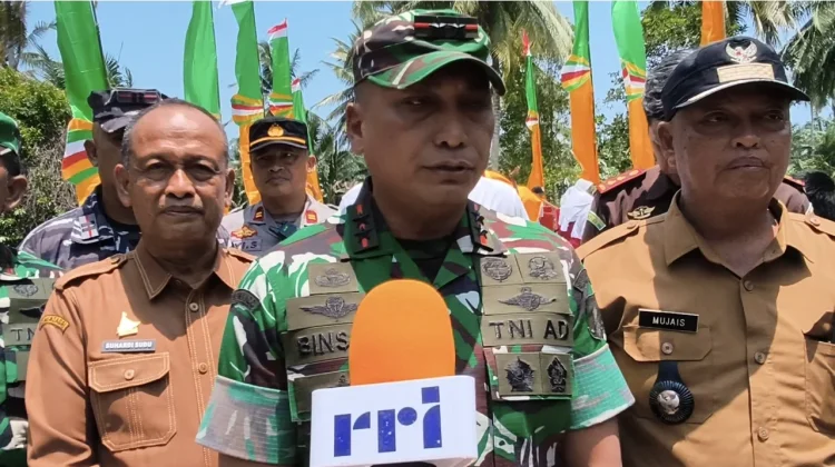 Pangdam Palaka Wira Resmikan Jembatan Garuda Penghubung Desa di Pasangkayu