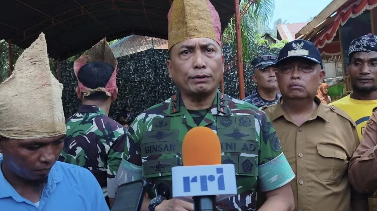 Pangdam XXIII/Palaka Wira Tinjau Program TNI Manunggal Air di Wilayah Terpencil