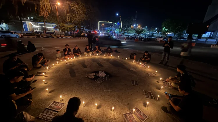 Jurnalis Mamuju Gelar Doa Bersama untuk 5 Jurnalis Hilang di Anak Krakatau