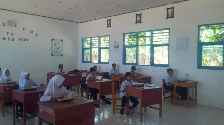 SPPG Tapalang Mamuju Pastikan Penyajian MBG Sesuai SOP