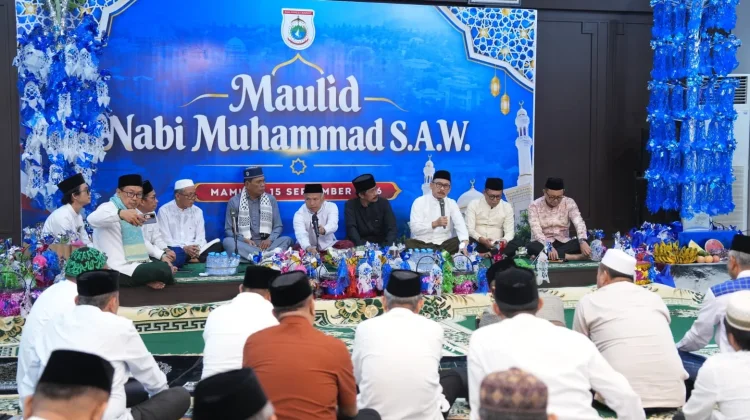Maulid di Rujab Gubernur Sulbar, Suhardi Duka Kenang Pesan Orang Tuanya