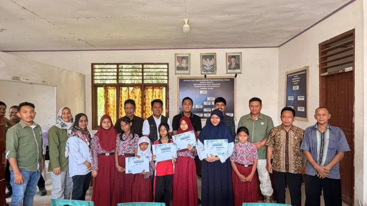 PT Pasangkayu Bantu Pendidikan 30 Siswa SD di Desa Ngovi