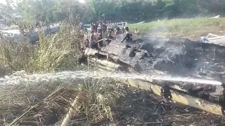 Kapal Milik Dishub Mamuju Terbakar, Api Diduga dari Bakaran Sampah