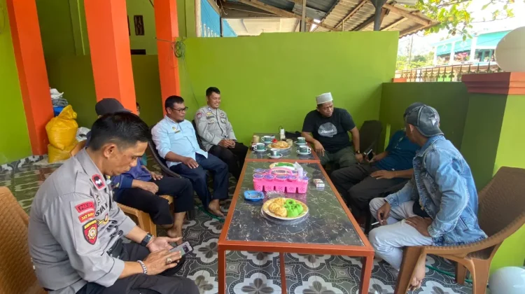 Satgaswil Sulbar Serahkan Bantuan Pipa Air Bersih ke Eks Napiter Mamasa
