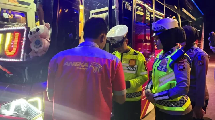 Polda Sulbar Cek Kelayakan Bus Antar Kota dan Provinsi