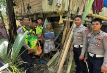 Ditlantas Polda Sulbar Sambangi Korban Kebakaran di Polman