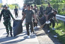 Korem 142 Mamuju Gelar Bersih-bersih  di Jalan Artery Mamuju