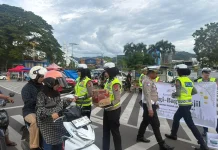 Ditlantas Polda Sulbar Padukan Kampanye Keselamatan dan Bagi Takjil