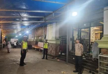 Polres Mamasa Amankan Tarawih di Masjid Nurul Yaqin