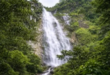 Akhir Pekan, Air Terjun Sambabo Jadi Pilihan Wisata Keluarga