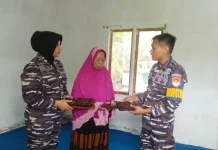 Lanal Mamuju Berikan Bantuan Sarana Mengaji untuk TPA Babul Ilahi