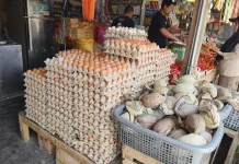 Permintaan Meningkat, Harga Telur di Pasar Baru Mamuju Terus Naik