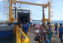 Jelang Lebaran, Penumpang di Pelabuhan Feri Mamuju Mulai Mengalami Peningkatan