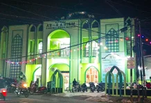 Malam I'tikaf Ramadhan Masjid Ar-Rahiem untuk Warga Luar dan dalam Kota Mamuju