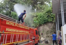 Kebakaran Lahan di BTN Rajawali Diduga Akibat Pembakaran Sampah