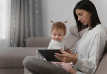 Screen Time Berlebih pada Anak Dampak dan Cara Mengatasinya