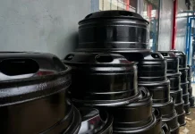 Warga Binaan Rutan Mamuju Mandiri Produksi Velg Truk