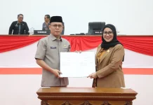 Hadiri Paripurna DPRD Sulbar, Sekda: Rekomendasi Siap untuk Ditindaklanjuti
