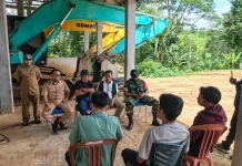 Menagih Janji Belasan Tahun,  Warga Tutup Akses ke TPA Adi-Adi
