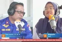 Warga Berkerumun saat Kebakaran Hambat Kinerja Petugas Damkar