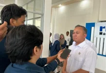 Akses Terbatas, Wamenham Soroti Ibu di Mamuju Lahiran di Jalan