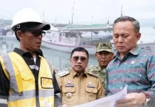 Wamen HAM Tinjau Kampung Nelayan Merah Putih di Majene