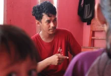 Berantas Buta Huruf, Relawan Desa Mengajar Dampingi Anak di Desa Bambu