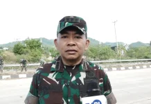 Dukung Instruksi Presiden, Korem 142/Tatag  Bersihkan Jln Arteri