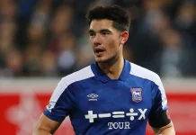 Elkan Baggott Dipertahankan Ipswich Town untuk Premiere League 2026/27