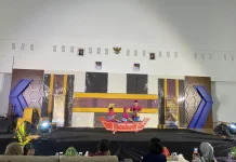 Tari Posasi Kisahkan Perjuangan Nelayan Desa Sumare