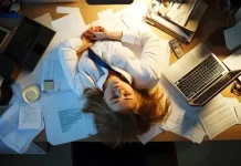 Apa Bedanya Burnout dan Stres? Jangan Sampai Tertukar