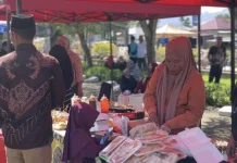 UMKM Binaan BUMN Mamuju Ramaikan Prosesi Wisuda Universitas Wallacea