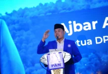 Dilantik Jadi Ketua DPW PAN Sulbar, Ajbar Instruksikan Kader "Gaspol" Pemilu 2029