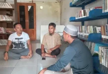 Komunitas Akar Air Bangun Rumah Baca untuk Anak Mamuju
