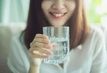 Manfaat Minum Air Garam Tiap Pagi, Ini Faktanya