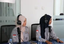 ELC Unimaju Ajak Gen Z Belajar Bahasa Inggris Melalui English Corner RRI Mamuju