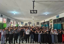 Densus 88 Edukasi Siswa SMAN 1 Kalukku Cegah Pemahaman IRET
