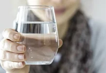 Manfaat Minum Banyak Air Putih bagi Kesehatan Tubuh